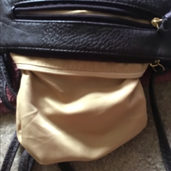 Crossbody bag faux leather 4 zipper compartments Outdoor event room for … - Picture 7 of 8